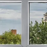 Central Apartment Vilnius דירה *
